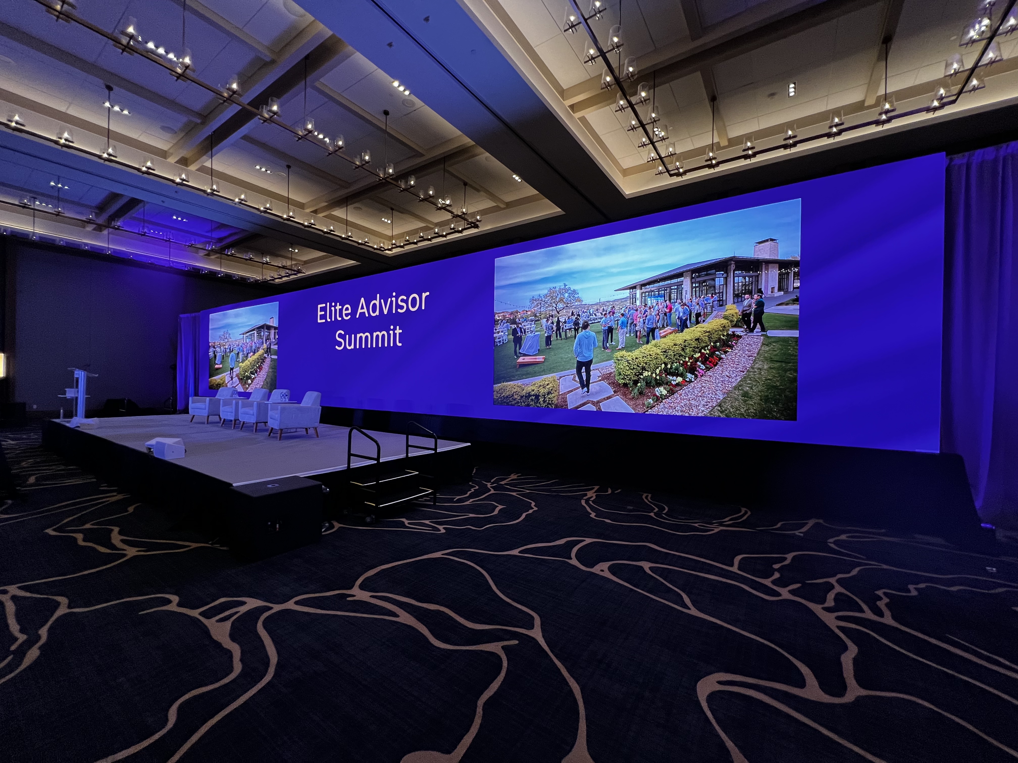 E-Swan Series for Stages, USA